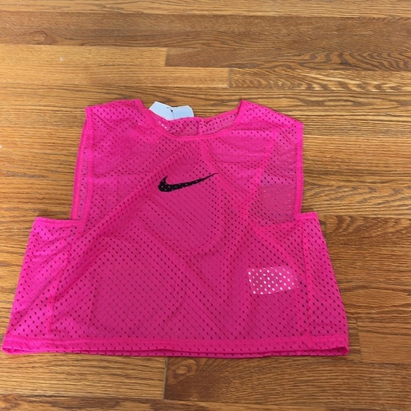 NWT Nike Women’s Pink and Blue Pinnies Size Small - Picture 2 of 7
